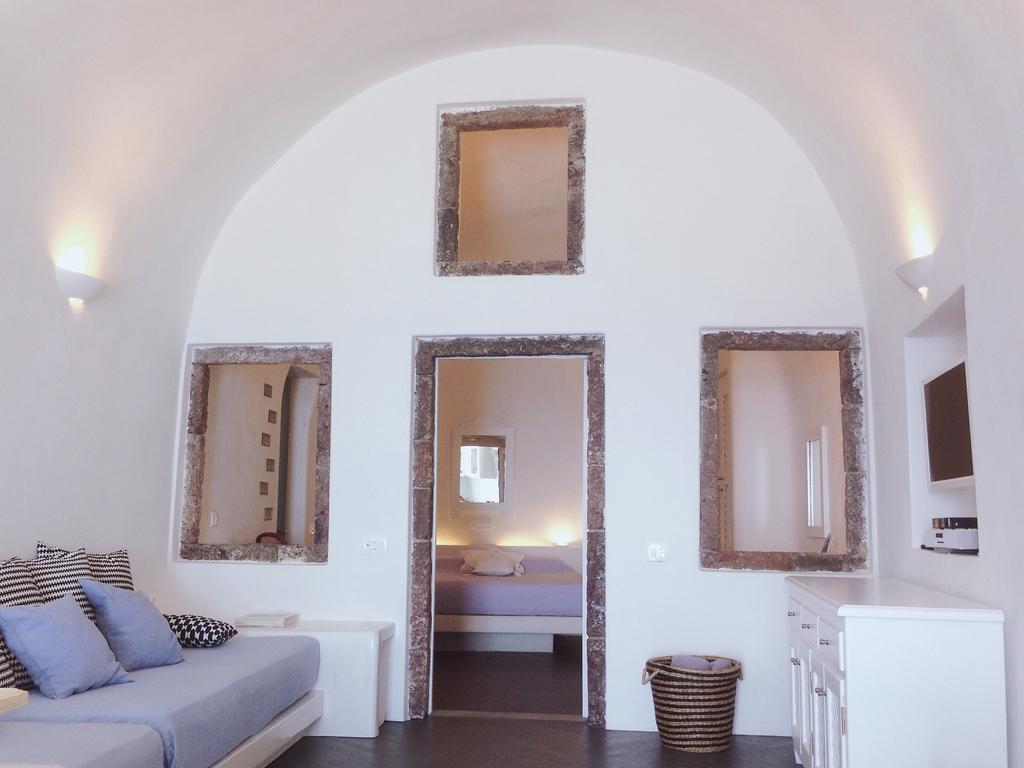אימרוביגלי Altana Cliffside Villas חדר תמונה
